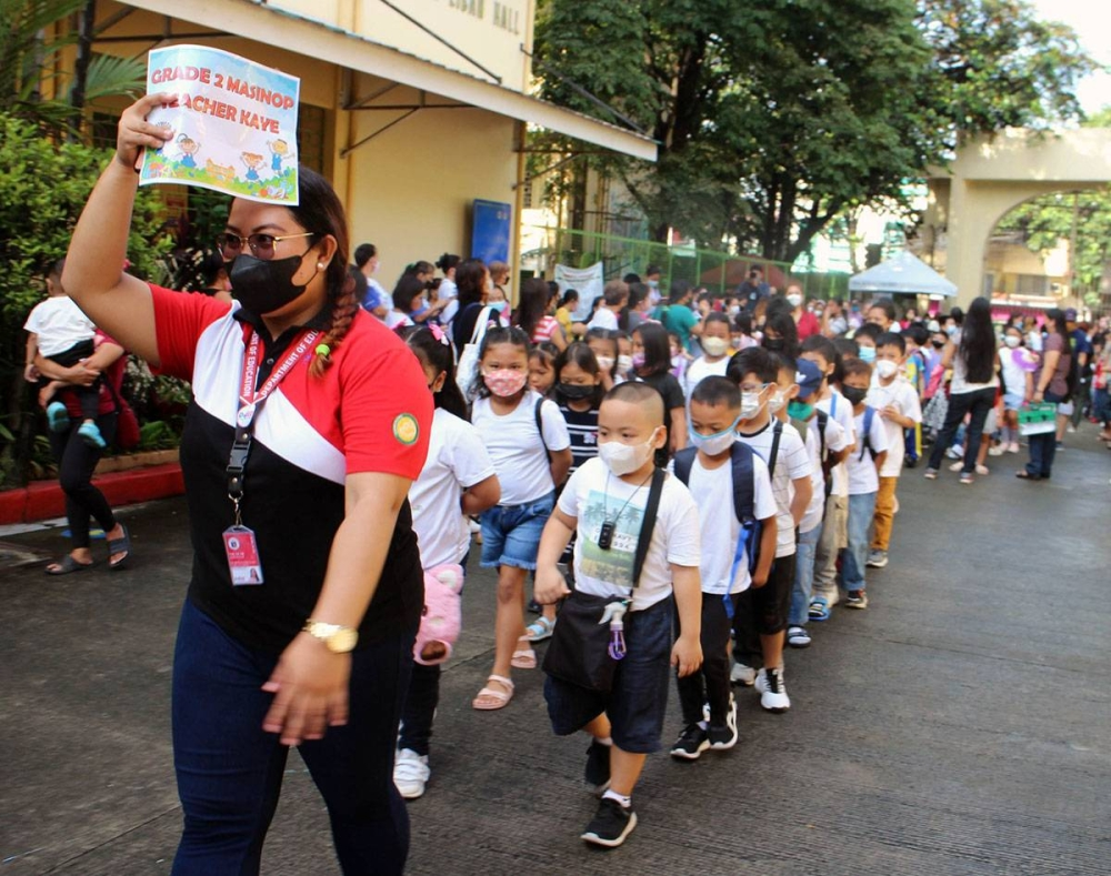 Philippines: Các lớp học mở cửa trở lại sau hơn 2 năm học trực tuyến (22/8/2022)